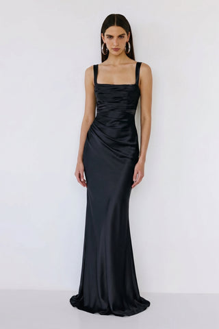 Regalia Gown – Black