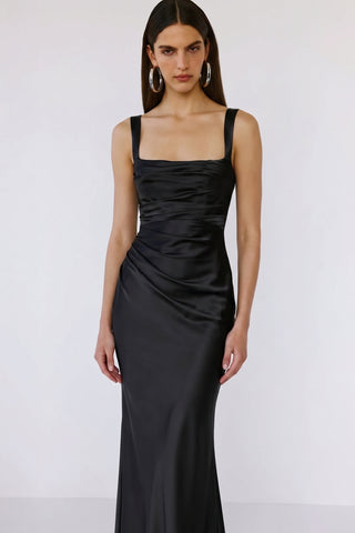 Regalia Gown – Black
