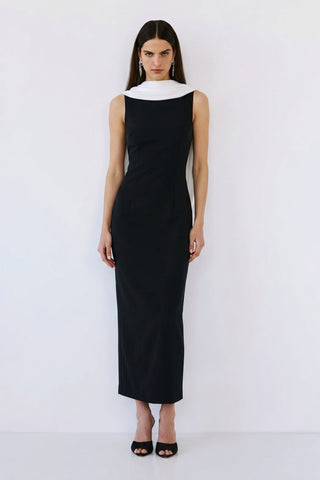 Vela Contrast Scarf Gown – Eclipse Black