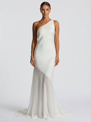Dominion Gown – Ivory Veil