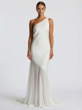 Dominion Gown – Ivory Veil